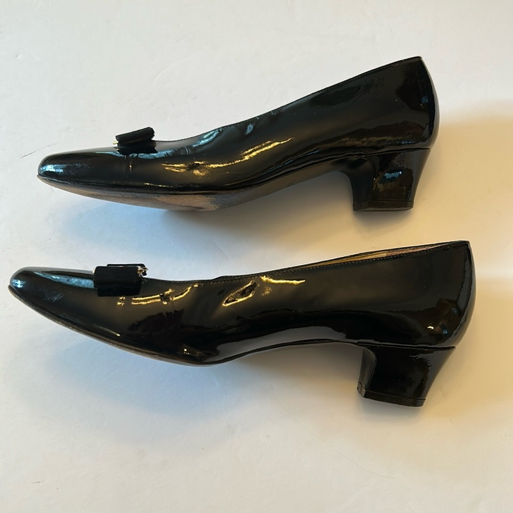 Gucci Black Leather Flats - Picture 8 of 16